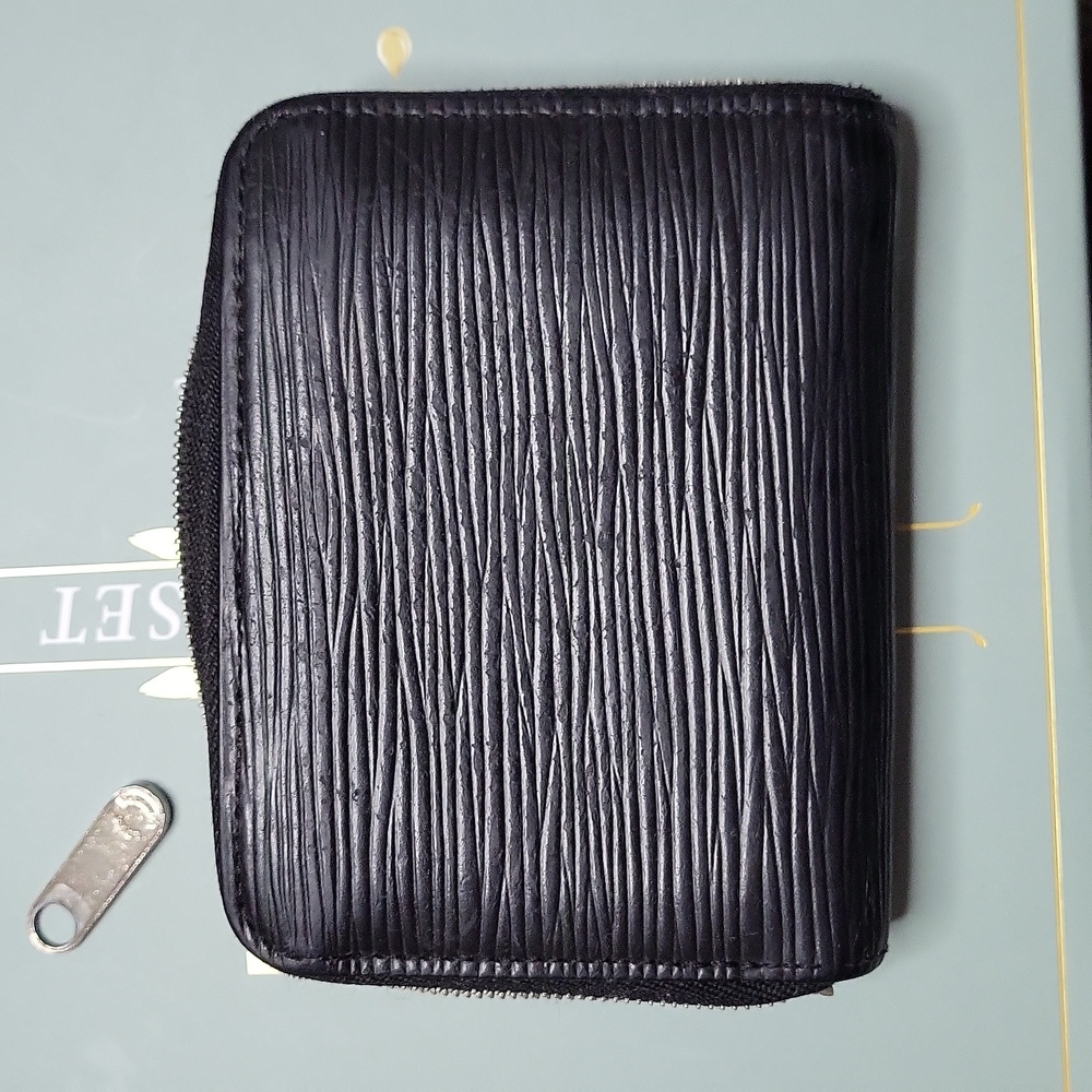 💯 Authentic Louis Vuitton small zippy wallet - Picture 3 of 6